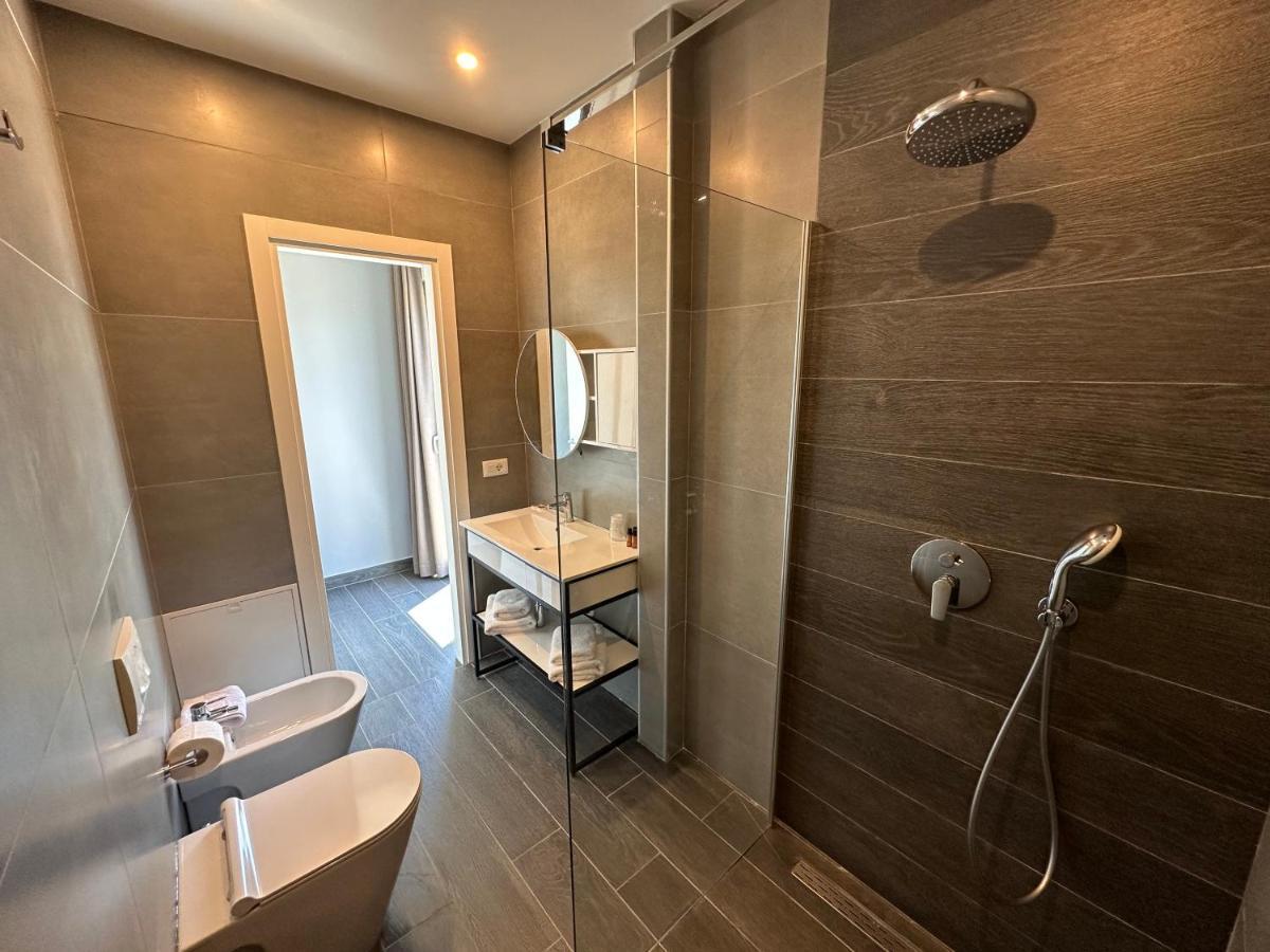 Split Rooftop Suites Драч Екстериор снимка