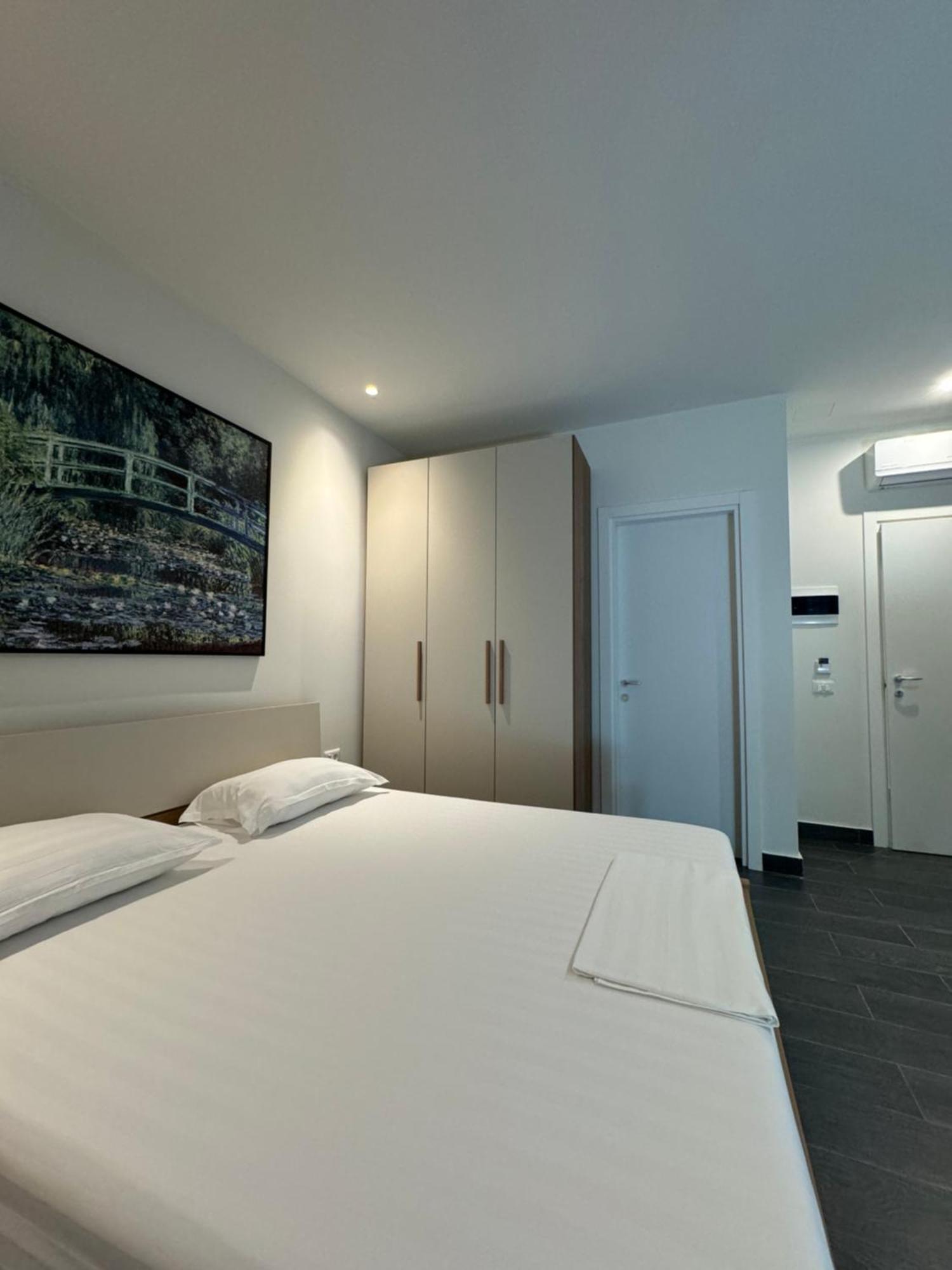 Split Rooftop Suites Драч Екстериор снимка